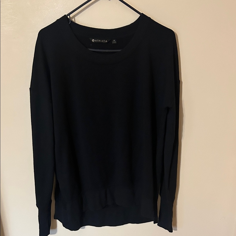Athleta Women's Pullover Sweatshirt Black Long Sleeve Solid Asymmetrical size M